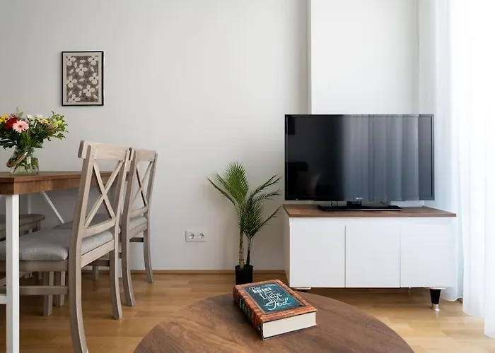 Cute 1br Hideaway & Quick By Hm Апартаменти *